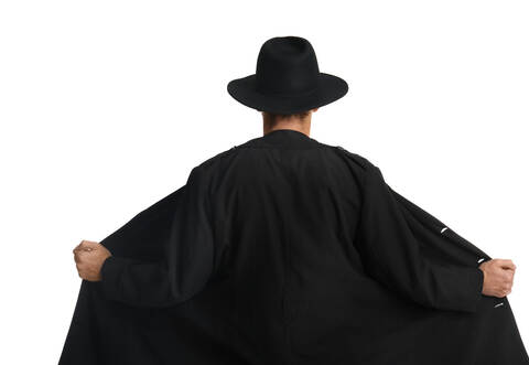 Ein Exhibitionist hat am Mittwochabend in Dürrmenz vier Kinder sexuell belästigt.