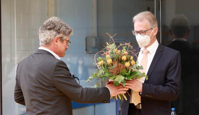 Die Wähler in Heimsheim haben mit 53,93 Prozent den amtierenden Bürgermeister Jürgen Troll (56) wiedergewählt.