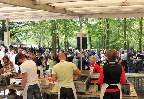 2019 bot sich im Ranntal noch dieses Bild: Jede Menge Ausflügler, die sich vor Ort bewirten ließen. Durch Corona ist das 2021 nicht möglich.