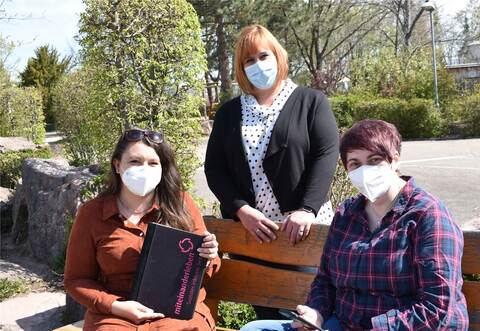 Sie wollen mit ihrem Fachwissen verlässliche Ansprechpartnerinnen bei allen Fragen rund um die Sozialarbeit im Biet sein (von links): Die pädagogischen Fachkräfte Sandra Weiland, Sabrina Petersen und Madeleine Nitsche.