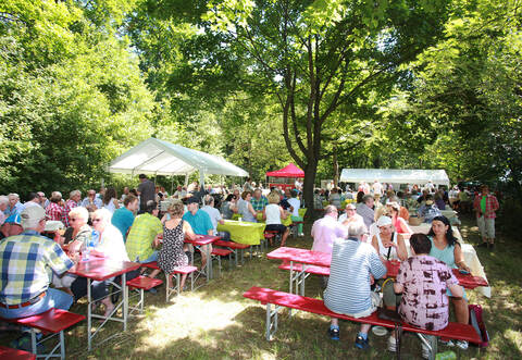 Auf gesellige Feste muss man auch in Keltern vorerst weiterhin verzichten: Das Weinblütenfest ist auf jeden Fall abgesagt.