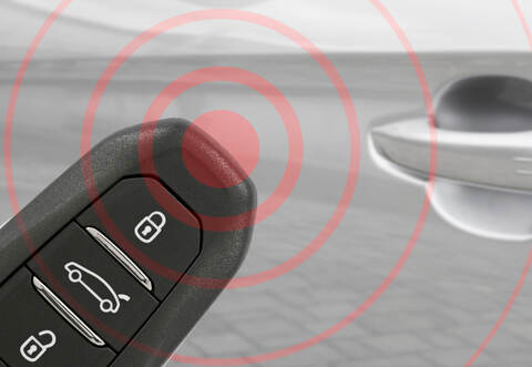 Das Funksignal eines Autoschlüssels (Symbolbild) wollten Unbekannte in Niefern abfangen.