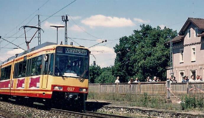 Am 16. Juni 1996 fuhr die erste Stadtbahn in Maulbronn ein.