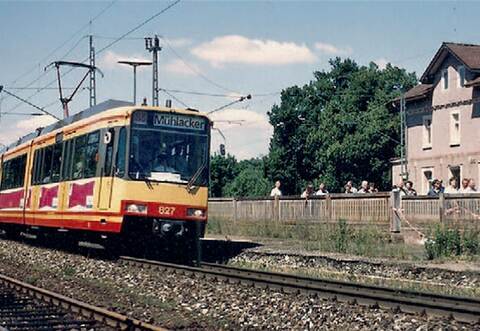 Am 16. Juni 1996 fuhr die erste Stadtbahn in Maulbronn ein.