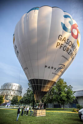 Gasometer Heißluftballon 