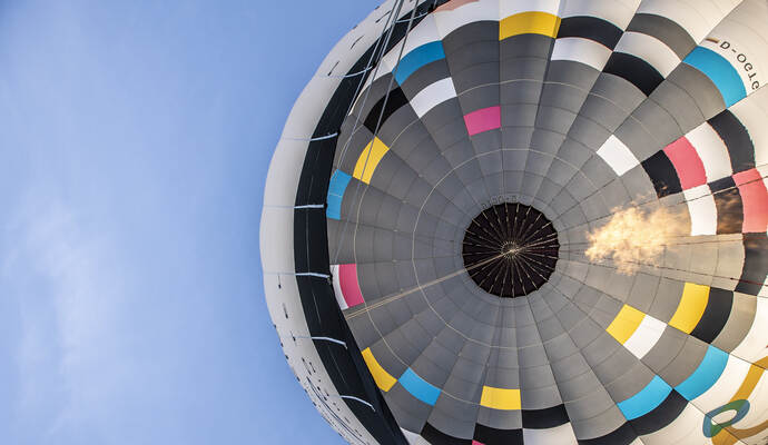 Gasometer Heißluftballon 