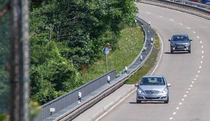 In den Planungsunterlagen zum B10-Ausbau, die derzeit öffentlich ausliegen, fehlt die Verkehrsuntersuchung. Sperrung A8 Brückenbau Zeppelinstraße