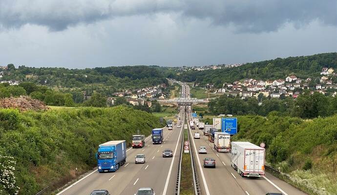 In Kürze beginnt auf der A8 im Enztal die erste Bauphase.