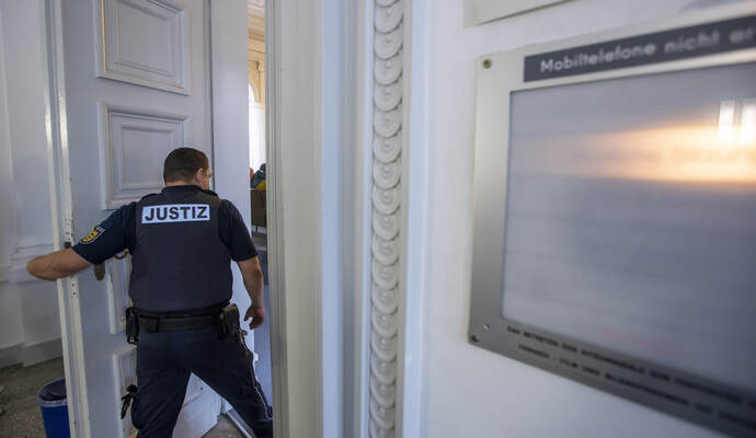 Auftakt Mordprozess Landgericht Karlsruhe