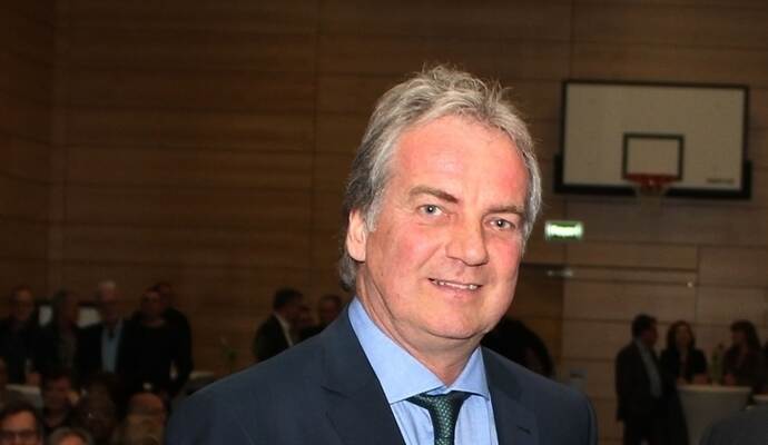 Der langjährige Bürgermeister der Fauststadt wird sich kein weiteres Mal zur Wahl stellen.