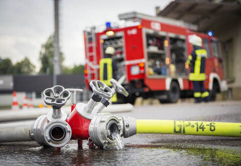 Am frühen Freitagmorgen ist die Feuerwehr nach Bad Wildbad-Calmbach ausgerückt. Dort hatte eine Maschine in einem Betrieb Feuer gefangen.