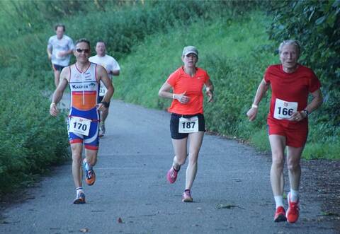 Verfolgungsjagd inmitten grüner Natur: Viele Läufer sind begeistert von der Strecke durch das Ranntal.