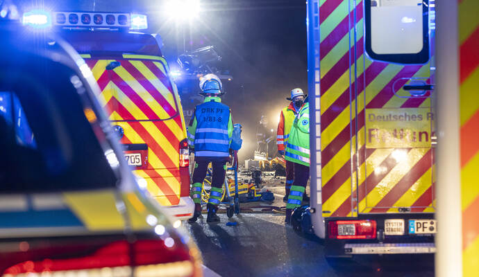 Schwerer VU BAB A8 PF-Ost Falschfahrer