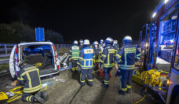 Schwerer VU BAB A8 PF-Ost Falschfahrer