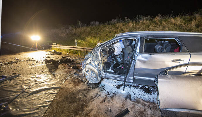 Schwerer VU BAB A8 PF-Ost Falschfahrer