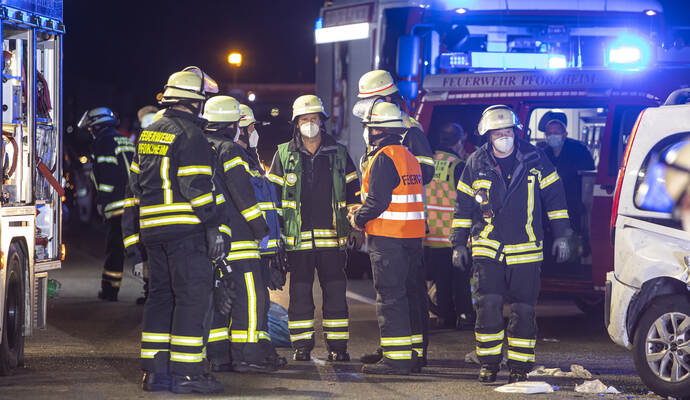 Schwerer VU BAB A8 PF-Ost Falschfahrer