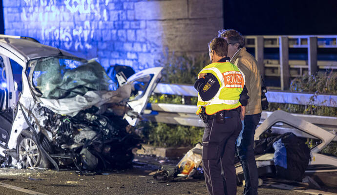 Schwerer VU BAB A8 PF-Ost Falschfahrer