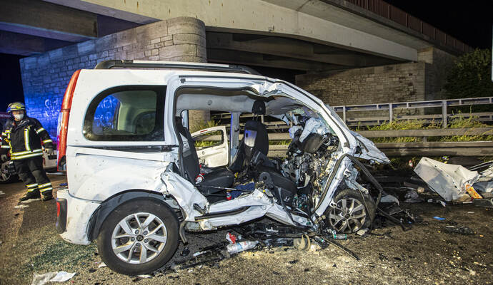 Schwerer VU BAB A8 PF-Ost Falschfahrer