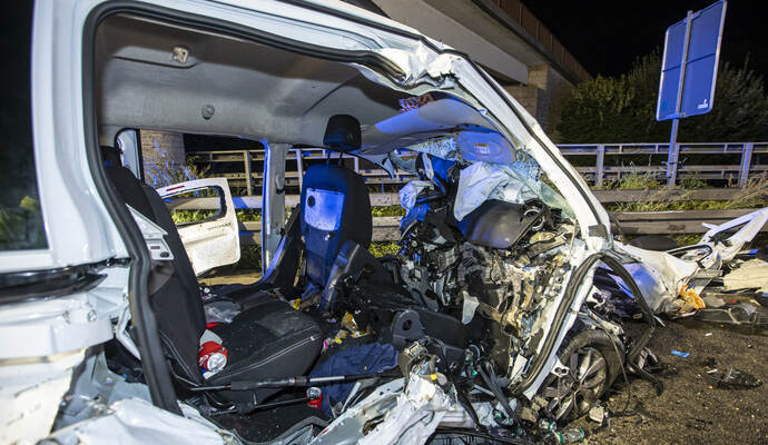 Schwerer VU BAB A8 PF-Ost Falschfahrer