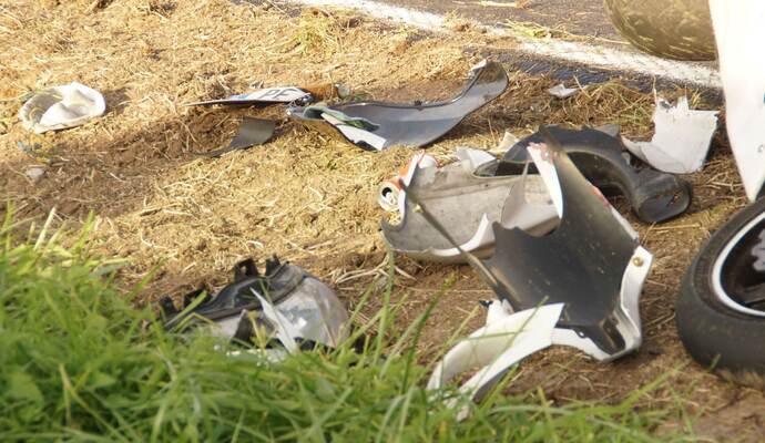 Neuhausen: Verkehrsunfall mit Motorrad alleinbeteiligt - Fahrer schwer Verletzt