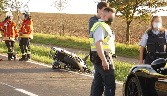 Neuhausen: Verkehrsunfall mit Motorrad alleinbeteiligt - Fahrer schwer Verletzt