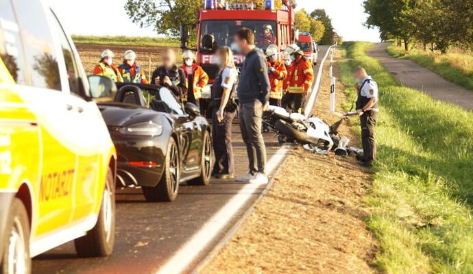 Neuhausen: Verkehrsunfall mit Motorrad alleinbeteiligt - Fahrer schwer Verletzt