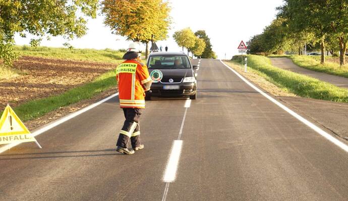 Neuhausen: Verkehrsunfall mit Motorrad alleinbeteiligt - Fahrer schwer Verletzt