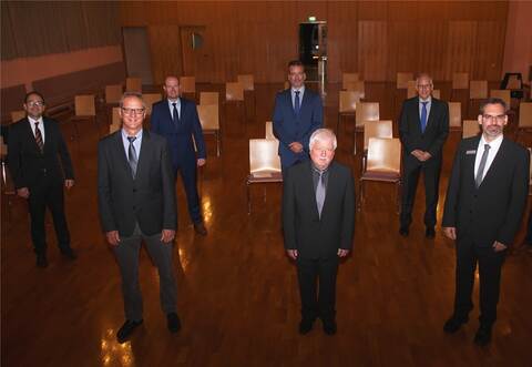 Viel Lob: Bernd Feuchter und Bernd Link wurden von Mathias Juhl (vorne, von links) geehrt. Über eine erfolgreiche Generalversammlung freuten sich (hinten, von links) Benjamin Grimm, Ronny Walter, Thorsten Preuß, Gert Wiederrecht und Philipp Kreutel.