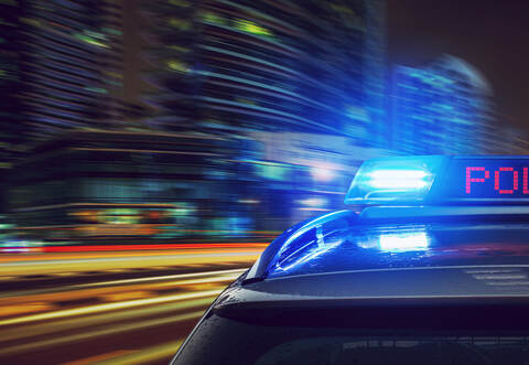 Die Polizei fahndet nach einem Fahrer, der von einem Unfallort in der Tafingerstraße geflüchtet ist.