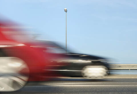 Trauriger Spitzenreiter war bei einer Geschwindigkeitskontrolle bei Ölbronn-Dürrn am Montag ein Fahrer, dessen Auto zwischen 130 und 140 Kilometer pro Stunde gemessen wurde - fast das doppelte wie die erlaubte Geschwindigkeitsbegrenzung von 70 Kilometer pro Stunde.