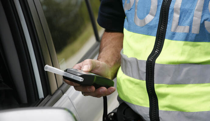 Als beim Unfallverursacher ein Alkoholwert von über zwei Promille festgestellt wurde, musste dieser seinen Führerschein abgeben.