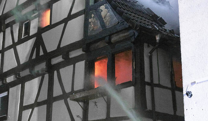Nach ersten Ermittlungen kommt ein technischer Defekt als Brandursache eines Feuers in einem Fachwerkhaus in Bretten in Betracht. Nach ersten Ermittlungen kommt ein technischer Defekt als Brandursache eines Feuers in einem Fachwerkhaus in Bretten in Betracht.