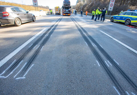 Verkehrsunfall A8 Karlsbad West