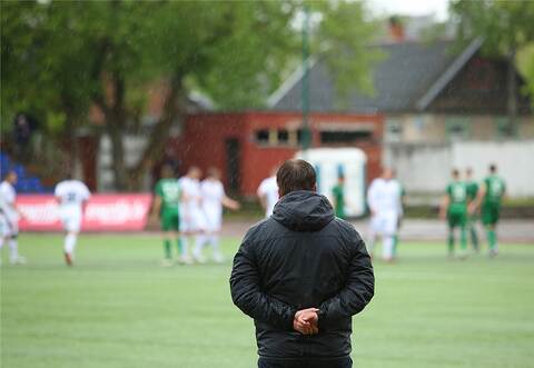 In der Kreisliga kommt Bewegung ins Trainer-Karussell.