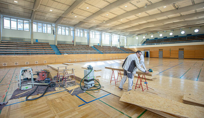 Jahnhalle Umbau Notunterkunft