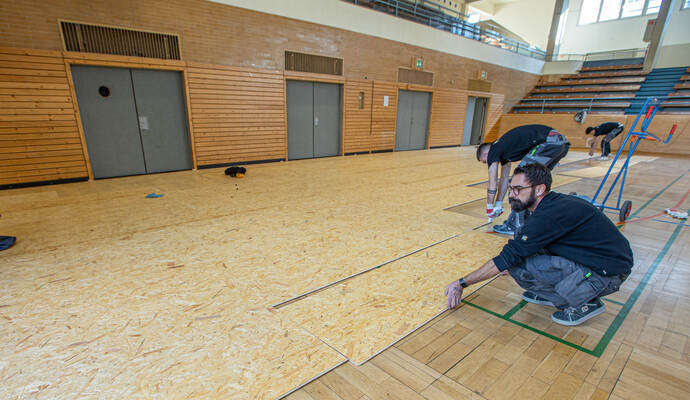 Jahnhalle Umbau Notunterkunft