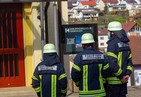 Am Montag soll ein 53-Jähriger gegen 14 Uhr ein Feuer in der Katholischen Kirche an der Ispringer Höhenstraße gelegt haben.