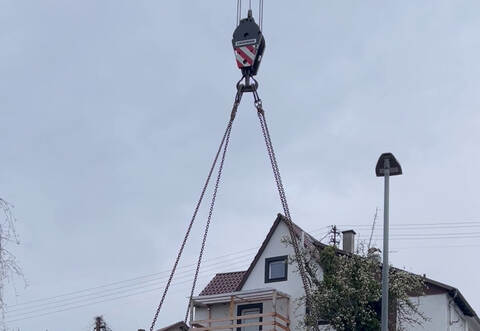 Weiterer Schritt zur Inbetriebnahme des Glasfasernetzes in Ottenhausen: Dort hat der Zweckverband Breitbandversorgung dieser Tage den zweiten PoP im Enzkreis aufgestellt.