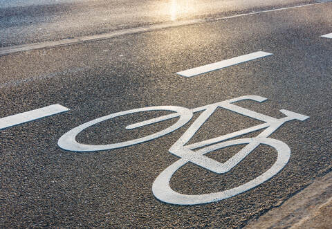 Die beiden Liberalen richteten hierzu nun einen Antrag an Hermanns Ministerium, mit dem sie ähnliche Problemstellen in Baden-Württemberg identifizieren und mögliche Lösungen evaluieren wollen.