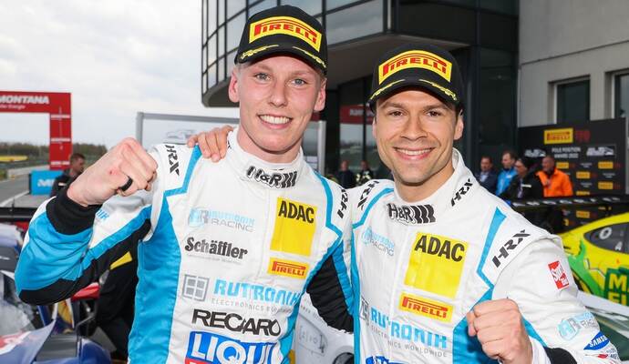 Starkes Duo: Luca Engstler (links) und Patric Niederhauser fuhren in Oschersleben auf Rang zwei.