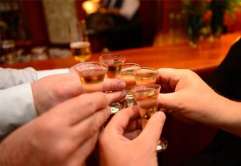 Eine Gruppe Menschen hat im Dezember 2020 in einer Gaststätte in Knittlingen trotz Corona-Beschränkungen eine Party gefeiert.