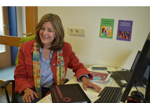 Helga Jakubowski, Koordinatorin bei der Freiwilligenagentur FRAG Mühlacker/Ötlicher Enzkreis, ist es wichtig, Ehrenamtliche und Institutionen individuell zu beraten.