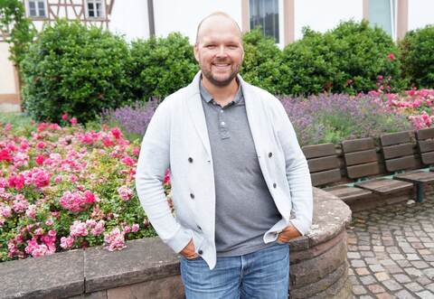 Hat seine Bewerbung abgegeben: Alexander Giek will bei der Wahl am 24. Juli der neue Bürgermeister von Kämpfelbach werden. Aktuell leitet der 45-Jährige das Hauptamt der Gemeinde.