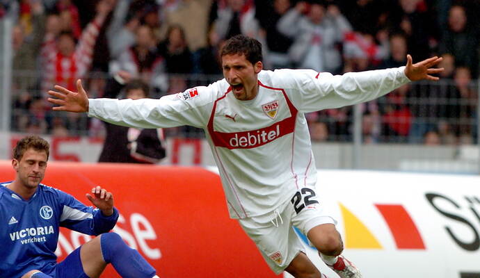Kevin Kuranyi stürmte von 2001 bis 2005 für den VfB Stuttgart in der Bundesliga. Künftig wird auch sein Sohn Karlo für den Nachwuchs der Schwaben auf Torejagd gehen. VfB Stuttgart - FC Schalke 04