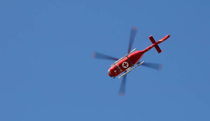 Einer der beiden Radfahrer musste mit einem Rettungshubschrauber ins Krankenhaus gebracht werden.