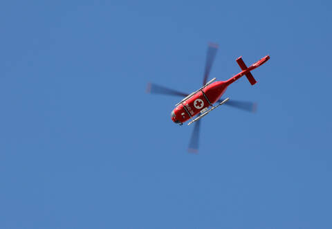 Einer der beiden Radfahrer musste mit einem Rettungshubschrauber ins Krankenhaus gebracht werden.