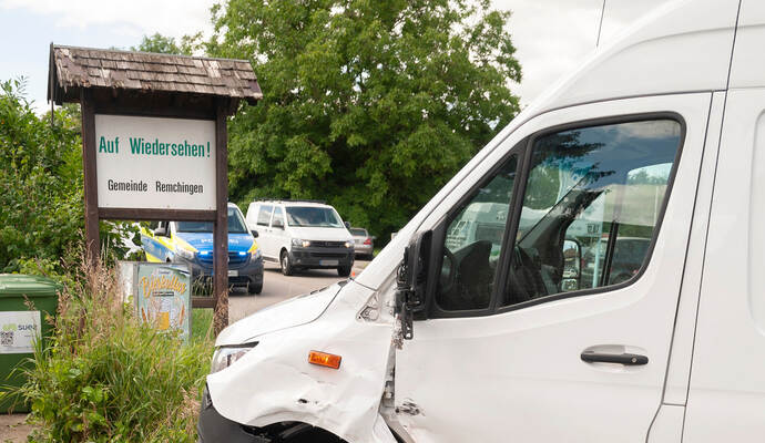 Ein Motorradfahrer wurde am Freitag bei einem Unfall in Wilferdingen schwer verletzt.