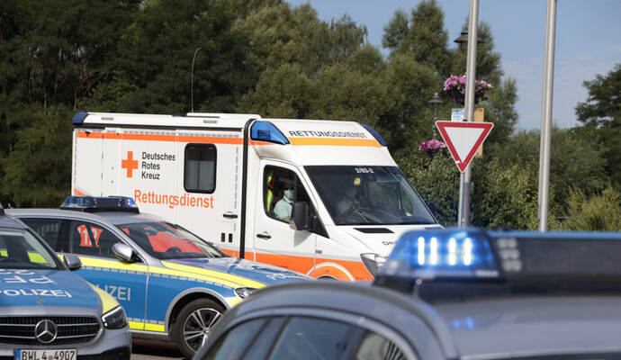 Am 14. Juli wurde Amok-Alarm an der Nieferner Kirnbachschule ausgelöst. Rettungskräfte waren in großer Personenstärke vor Ort.