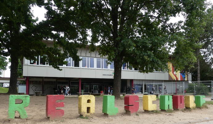 Realschule Karlsbad feiert 50-jähriges Jubiläum - Startseite