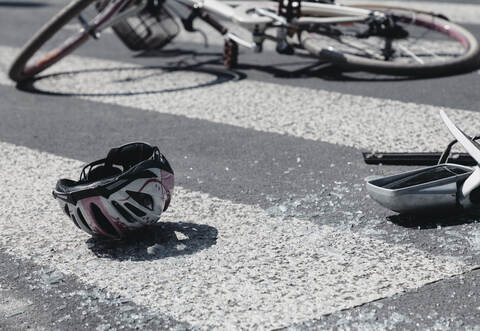 Der Radfahrer musste in eine Klinik gebracht werden.